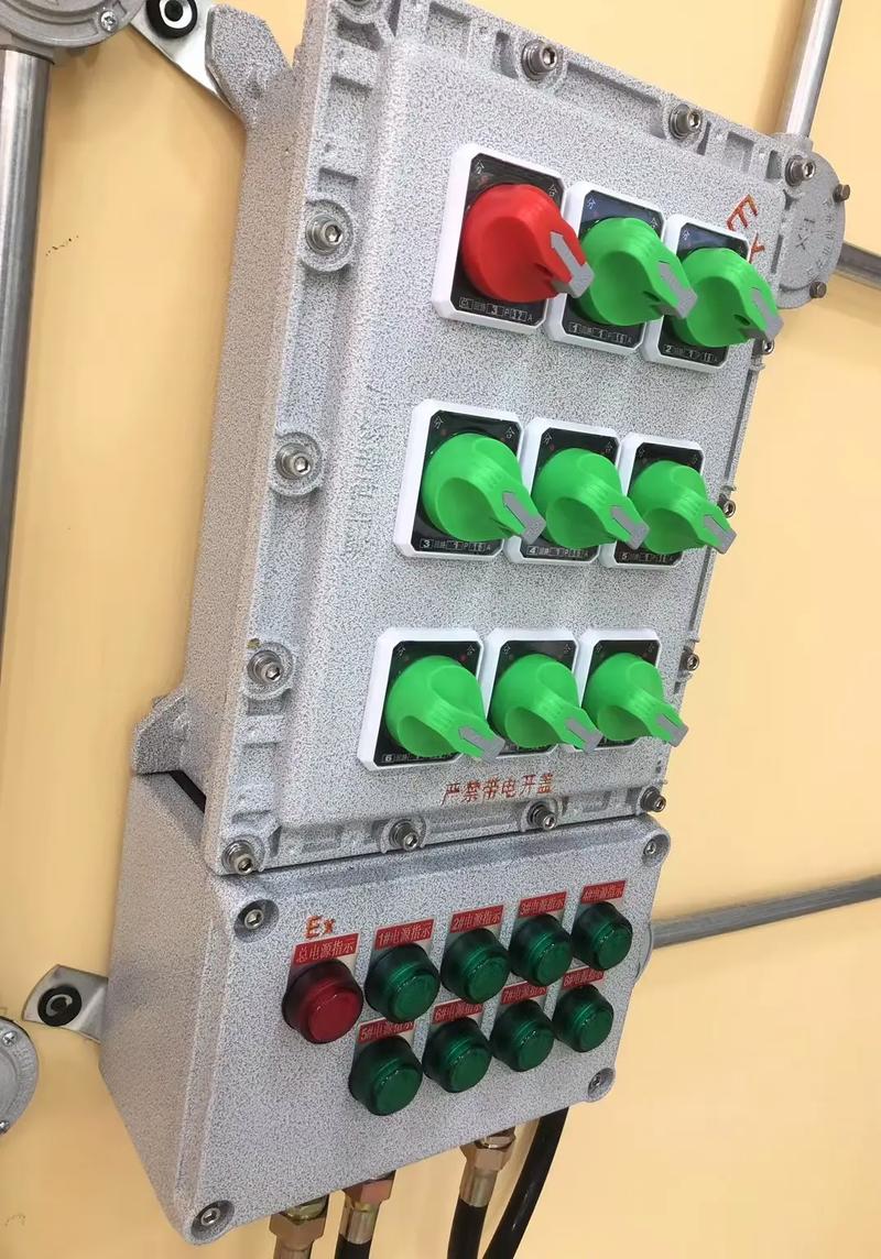 防爆配電設(shè)備全解析 從配電箱到接線端子箱的關(guān)鍵技術(shù)與應(yīng)用